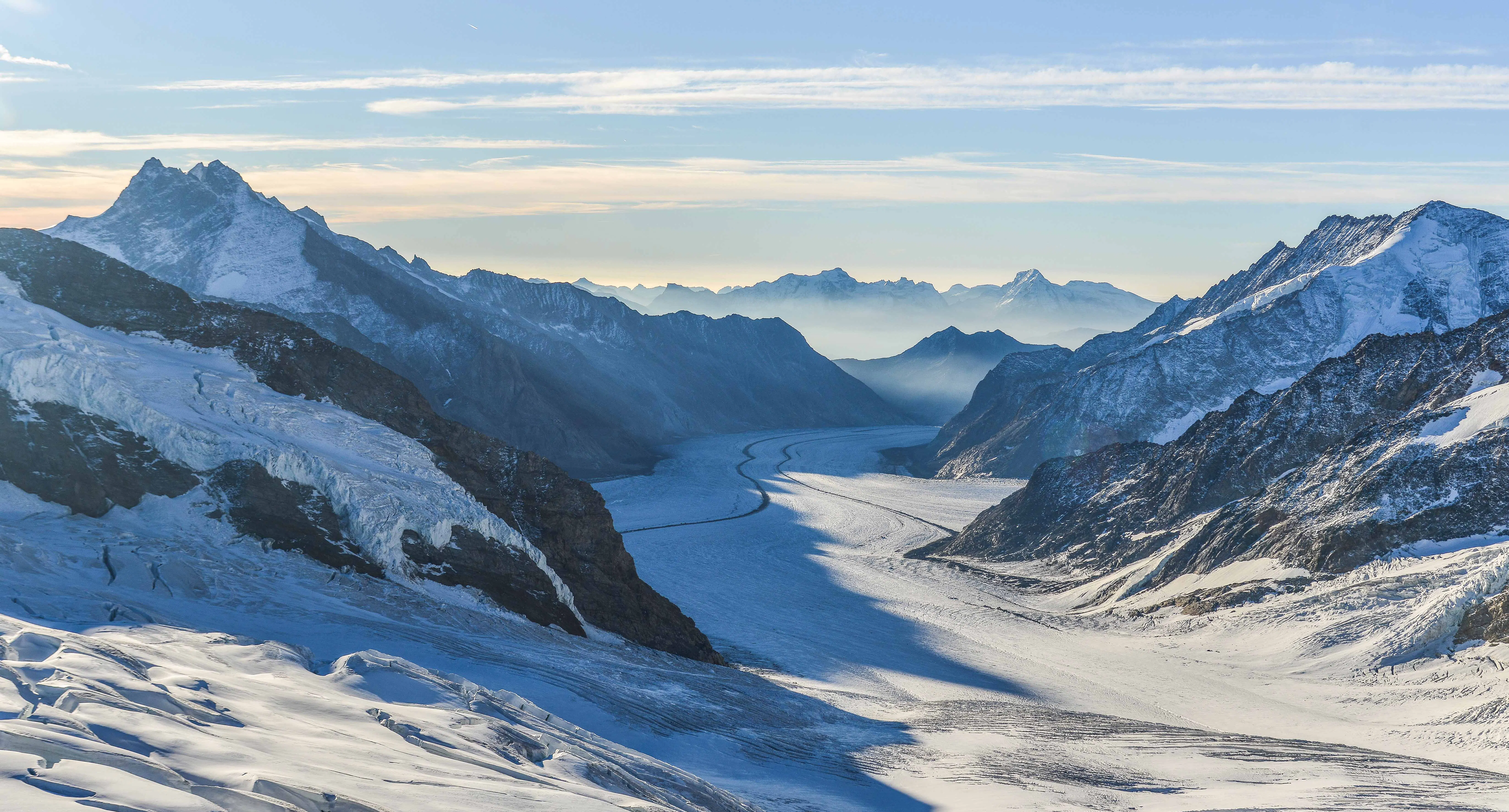 mont-jungfrau-montagne-majestueuse-dans-l-oberland-bernois